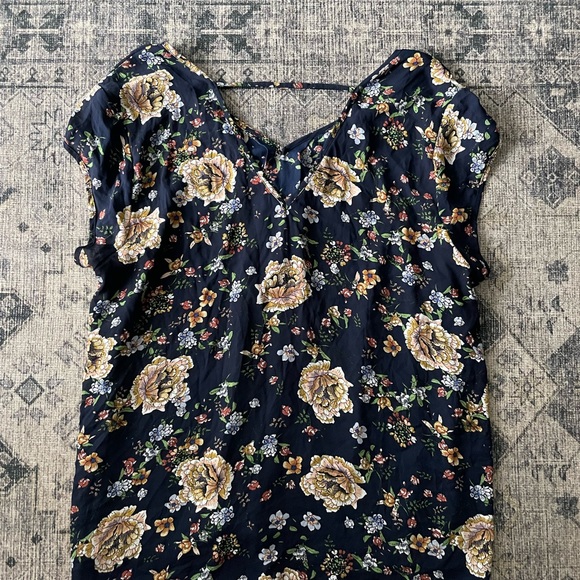 Halogen Top - Picture 3 of 3